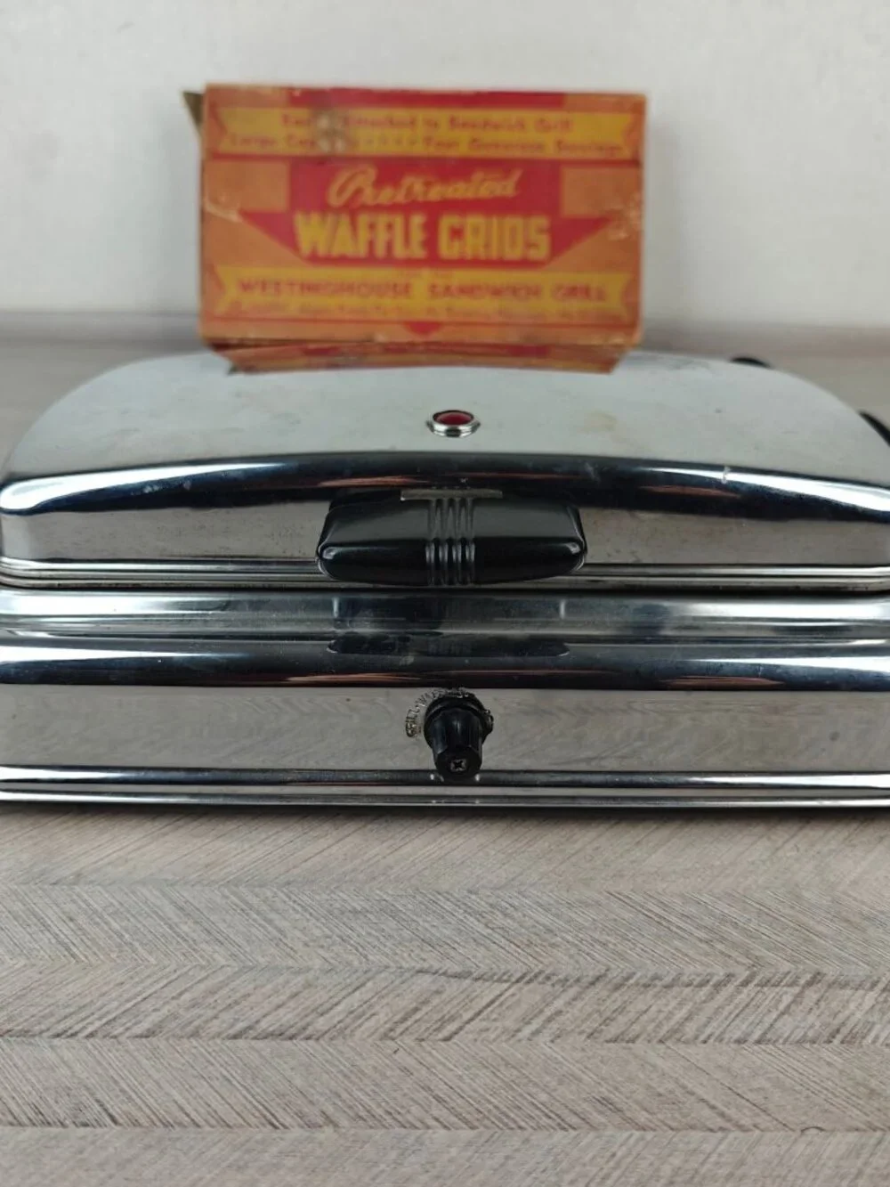 Vintage Westinghouse Chrome Sandwich Grill With Pretreated Waffle Grids '50s USA